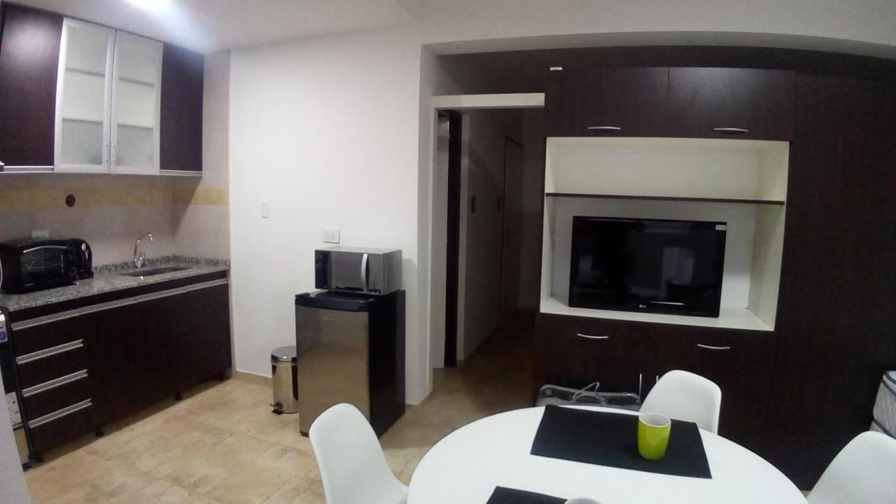 Abril Dptos Temporarios Apartment *